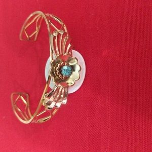 Vintage Yellow Gold & Rose Gold Color Metal Bracelet  Flower design  Blue stone